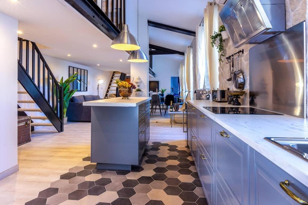 Penthouse Loft 5Min Palais Des Festivals And Beach Terrace View On Castle Cannes Exterior photo